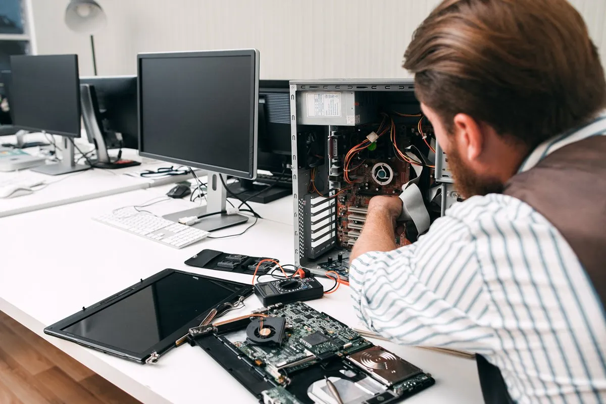 why computer repair is best left to the experts